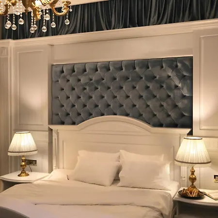 Legacy Ottoman Old 5*