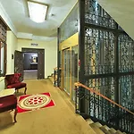 מלון Legacy Ottoman Old 5*